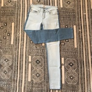 Levi’s two tone jeans